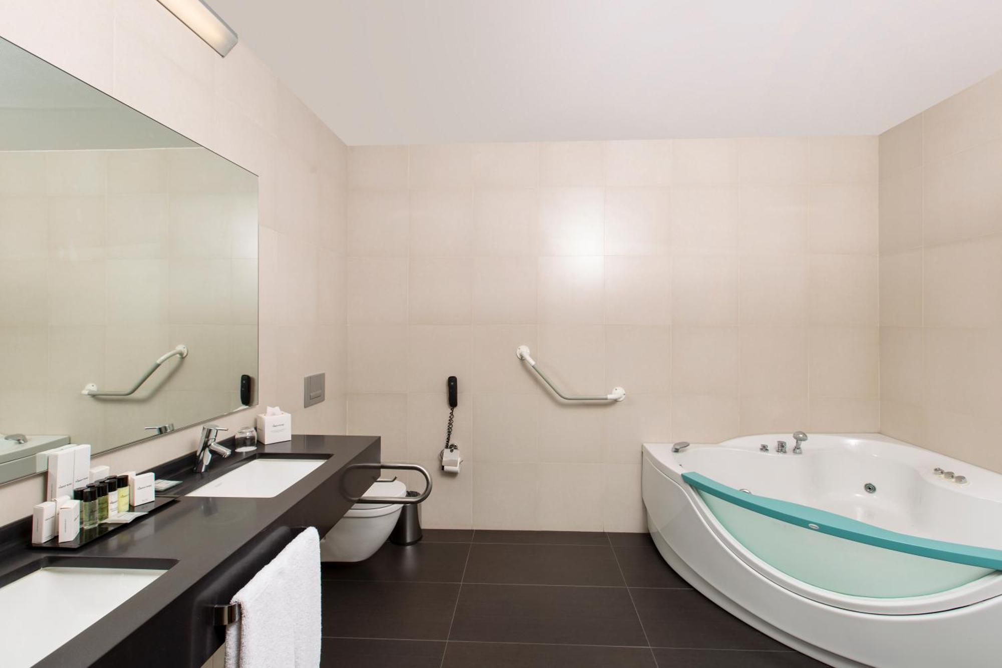 Hotel Nippon 4*