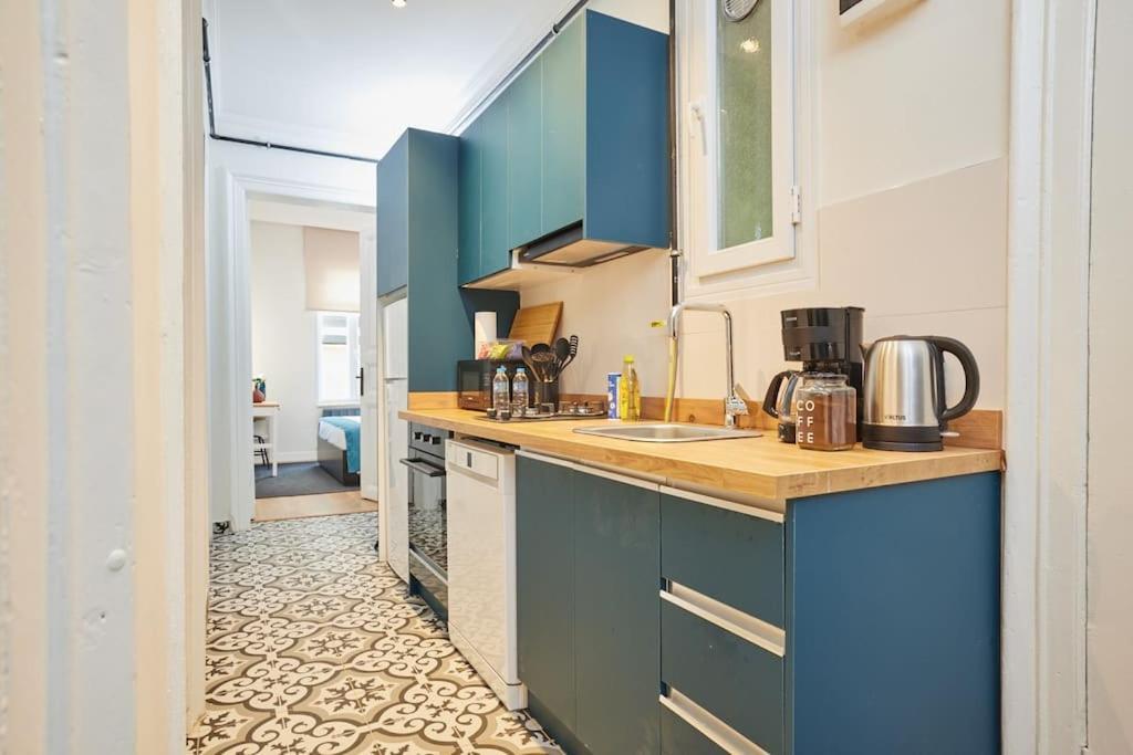 Apartment Charming 3br 2bath Ac In Center - Santur D8