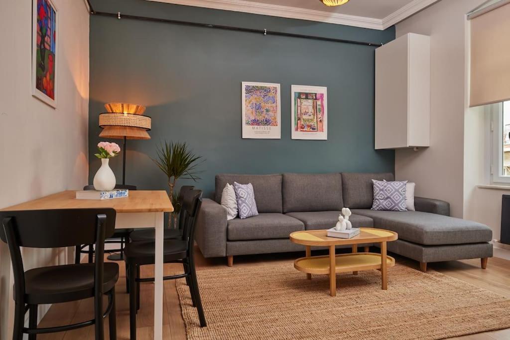 Charming 3br 2bath Ac In Center - Santur D8 *