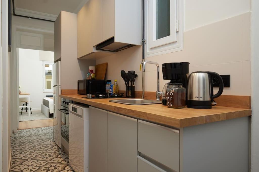 Apartment Spacious 6br 3bath Ac In Center - Santur D5-6