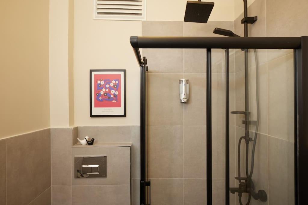 Apartment Spacious 6br 3bath Ac In Center - Santur D5-6 *