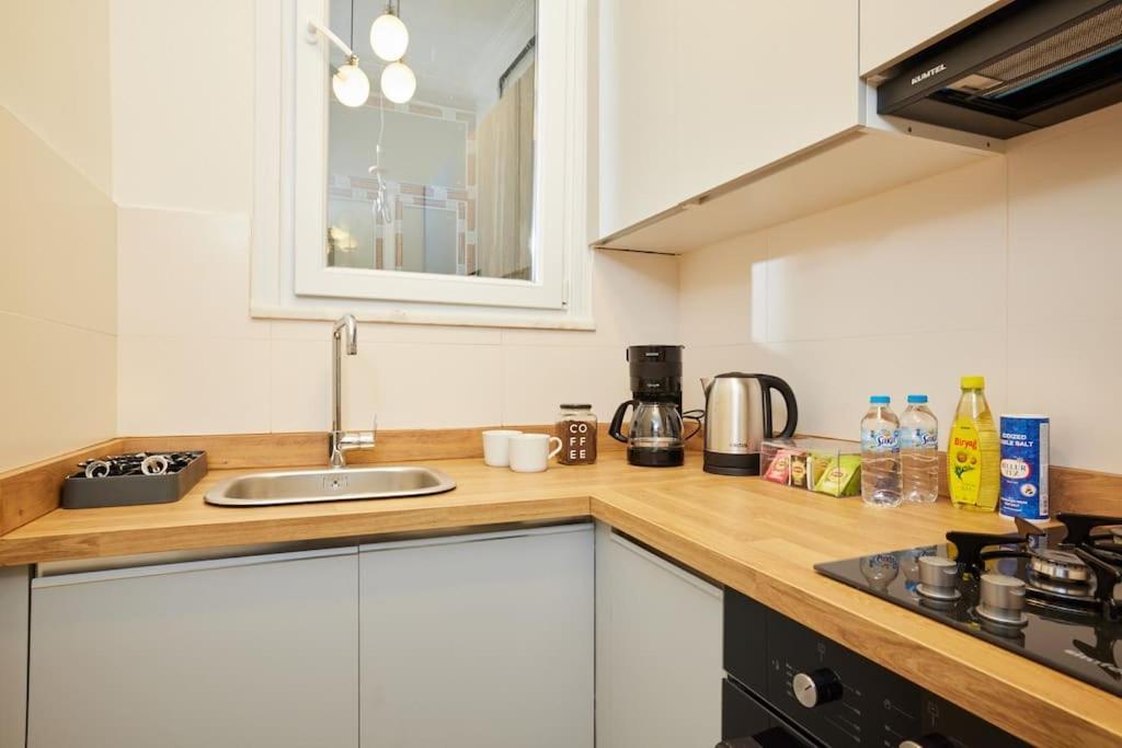 Spacious 6br 3bath Ac In Center - Santur D5-6 Apartment *