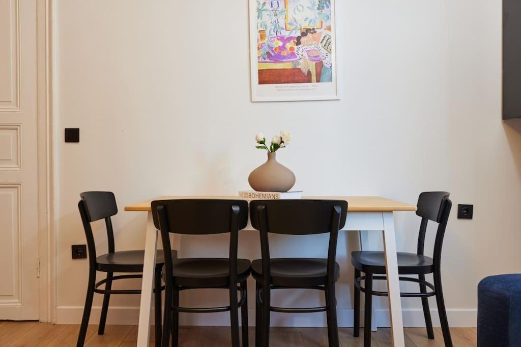 Apartment Stunning 3br 2bath Ac In Center - Santur D3