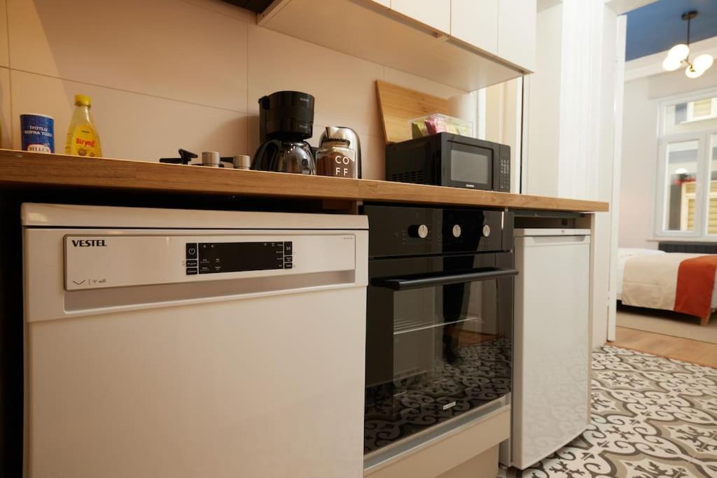 Stunning 3br 2bath Ac In Center - Santur D3 *