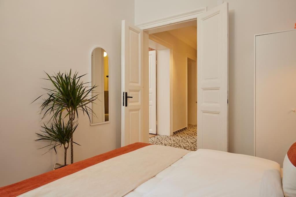 Apartment Stunning 3br 2bath Ac In Center - Santur D3 *