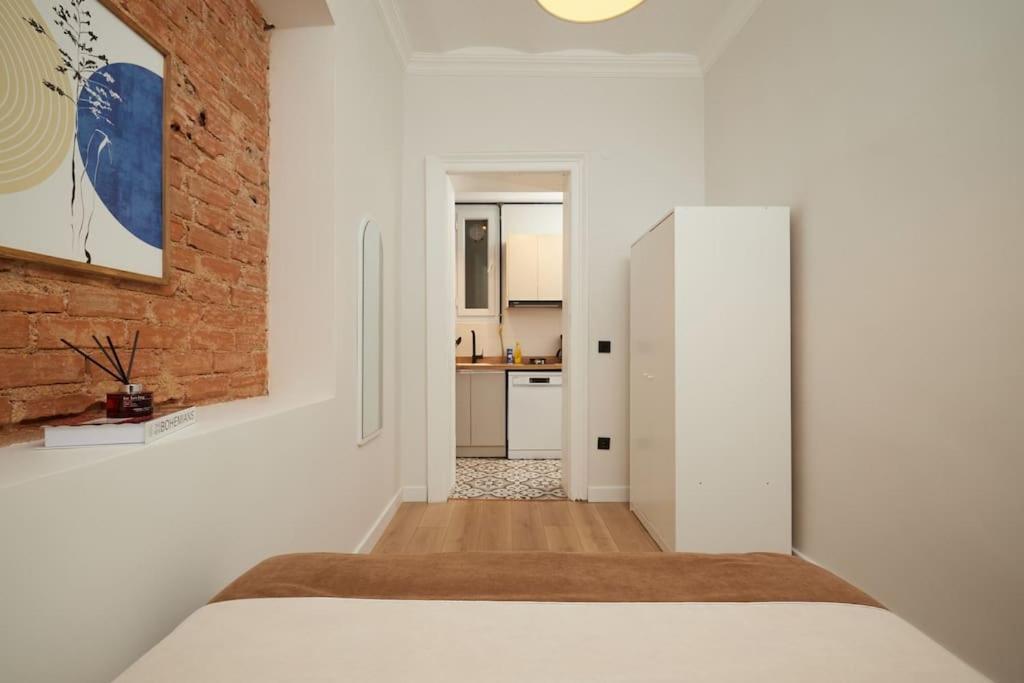 Stunning 3br 2bath Ac In Center - Santur D3 Apartment *