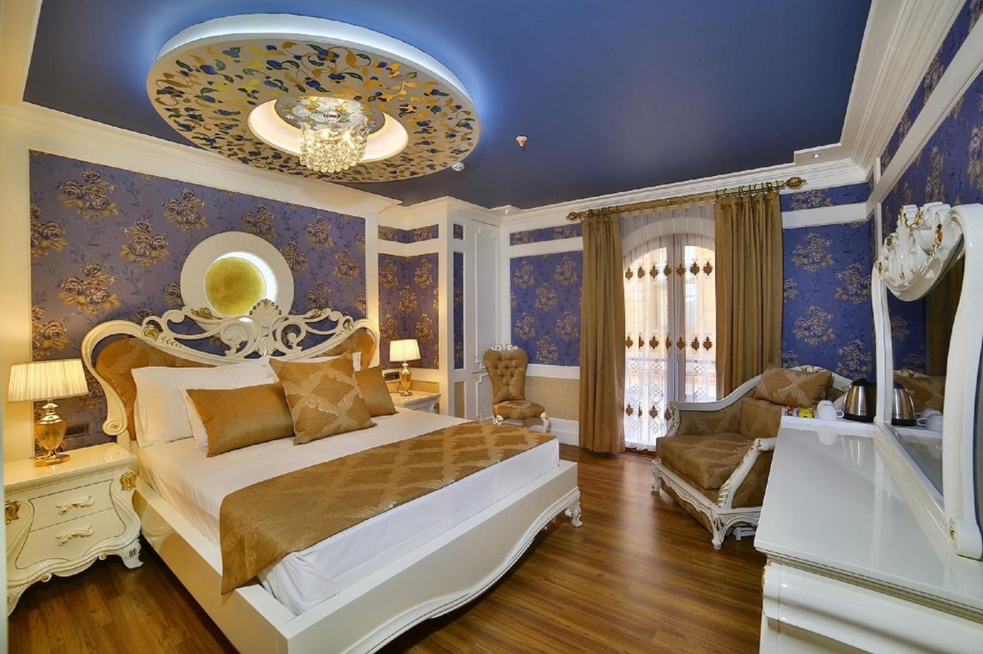 Seven Hills Palace &