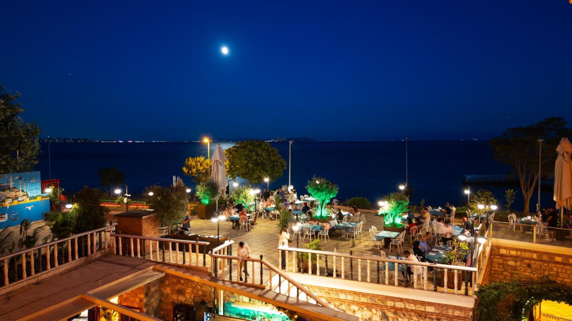 Seven Hills Palace & Hotel