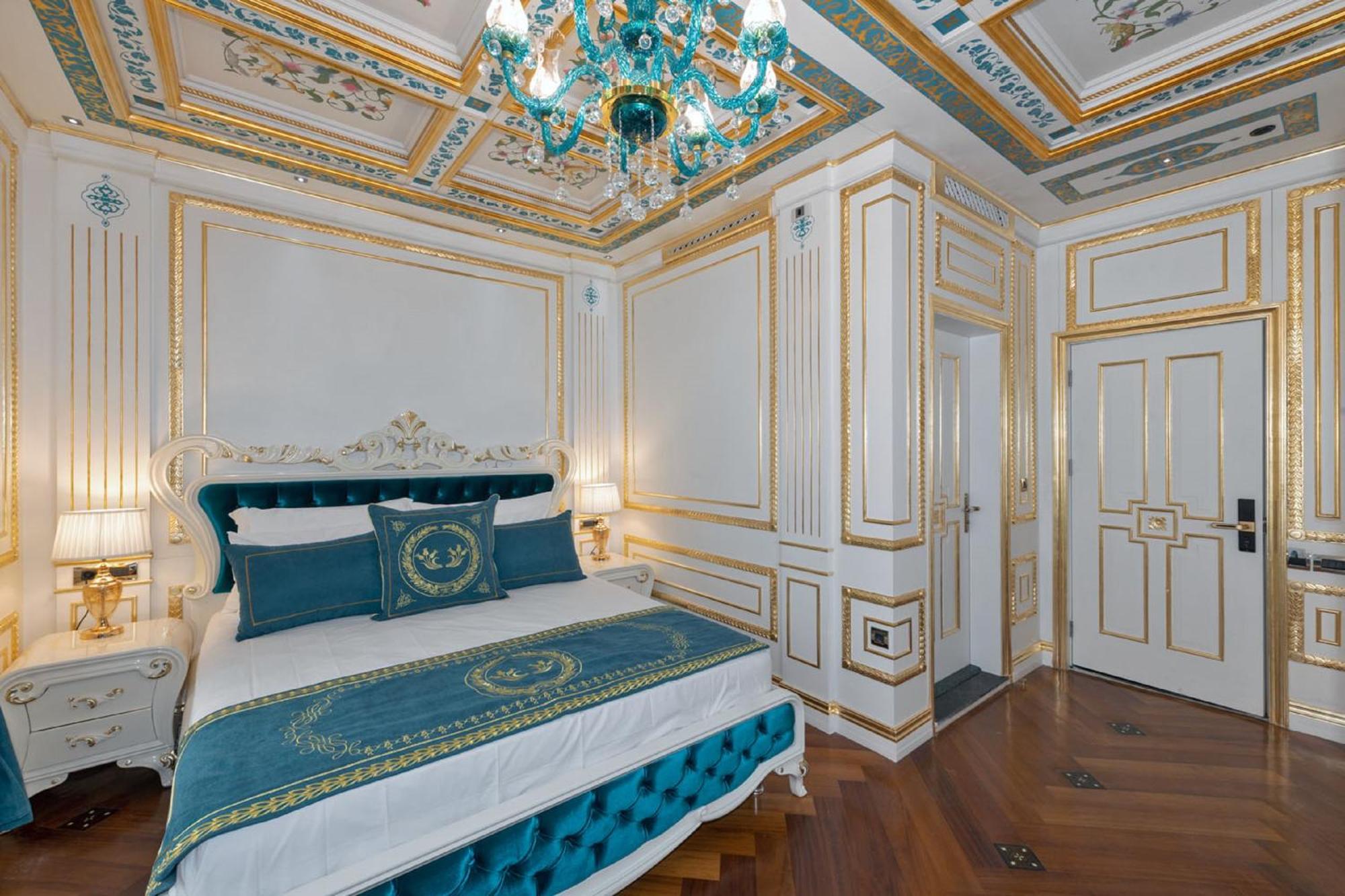 Seven Hills Palace & Istanbul