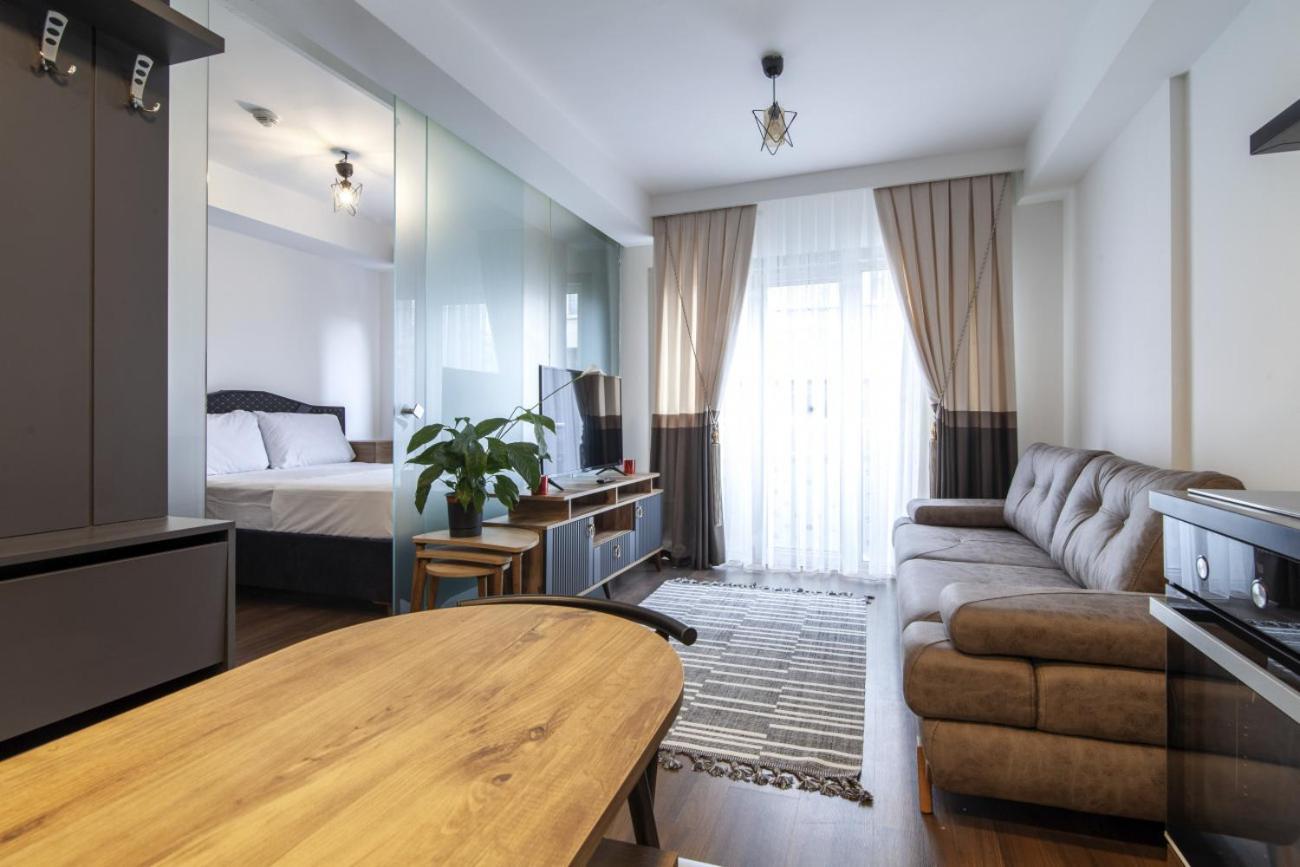 Flat With Excellent Location In Sisli