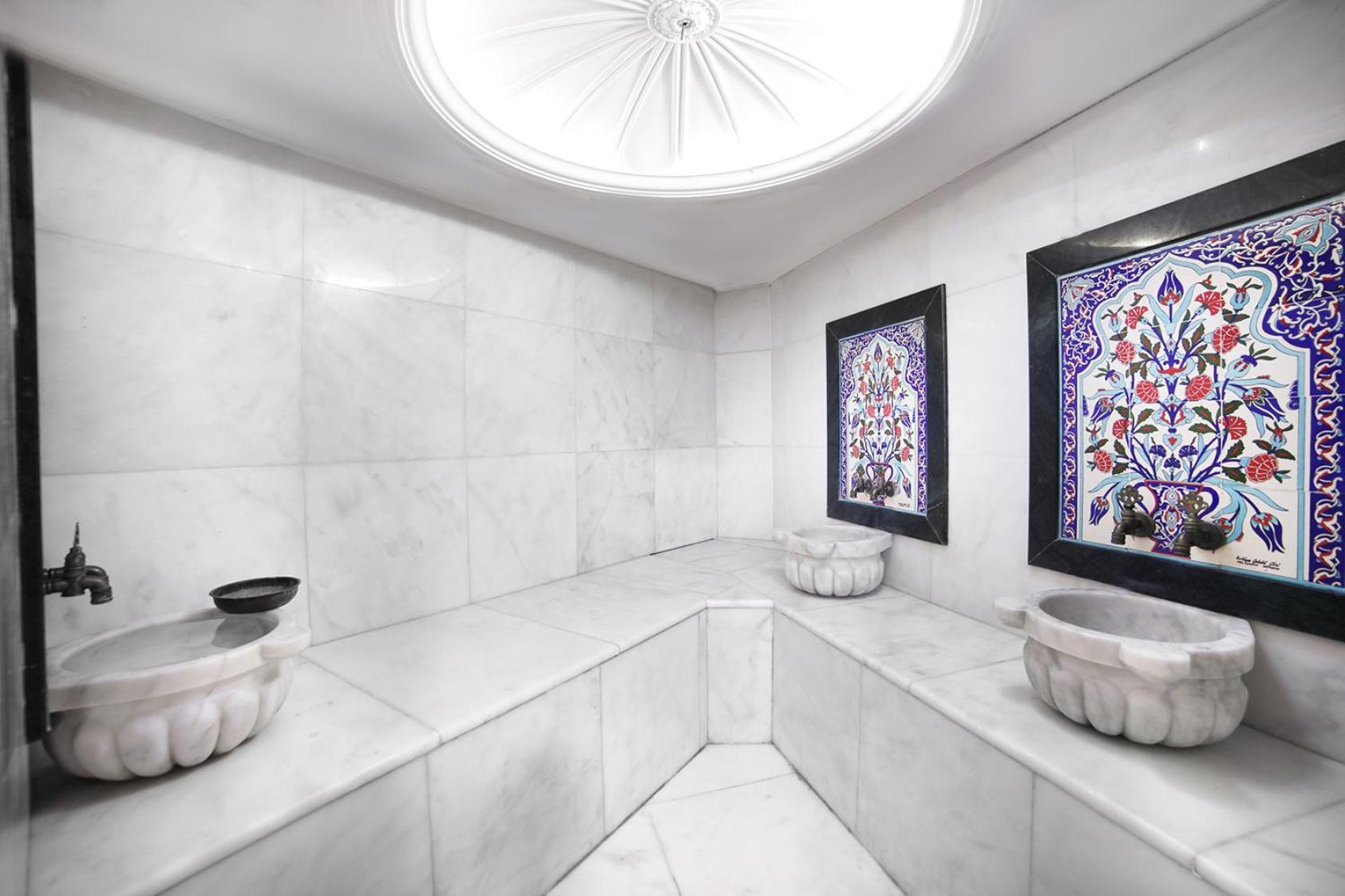 Hotel White Monarch 4*
