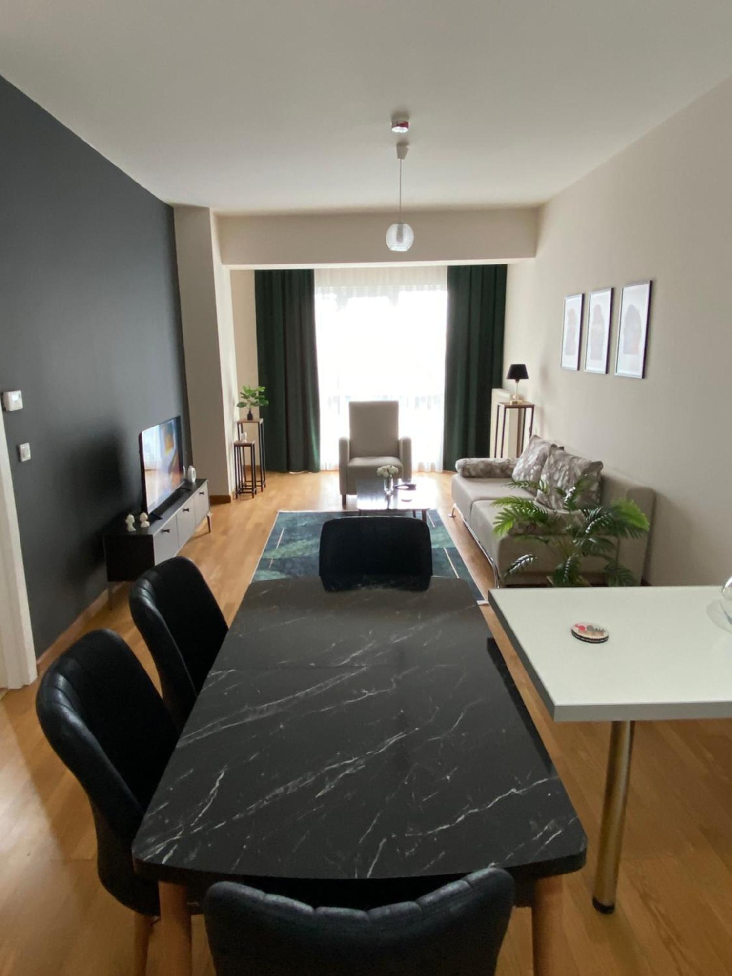 Aram Apartment *