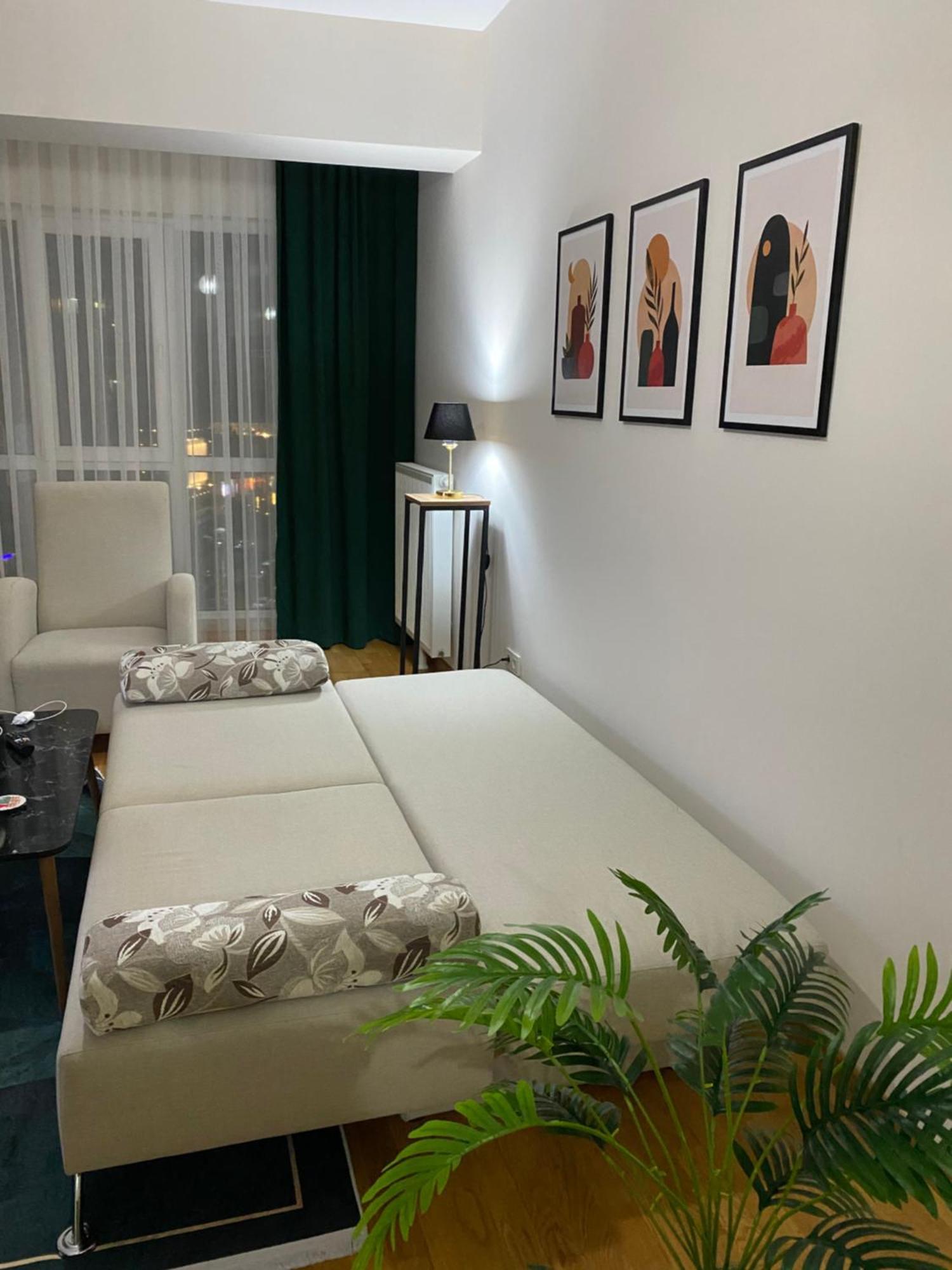 Apartment Aram *