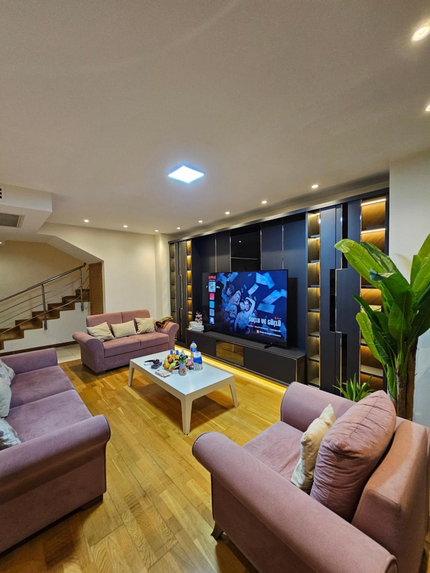 Taksim Perfect Residence, 3 Bedrooms, 140 M2, Pool Gym Sauna Access * Istanbul