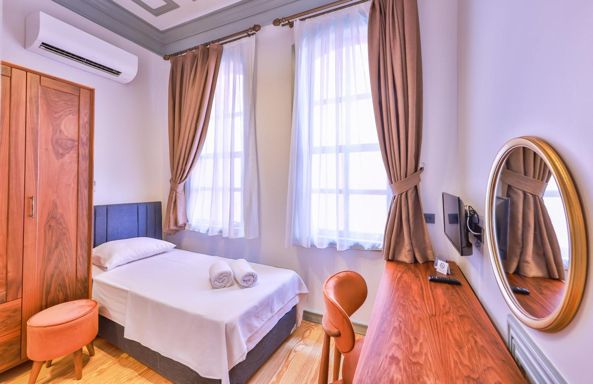 Va Mansion Hotel *