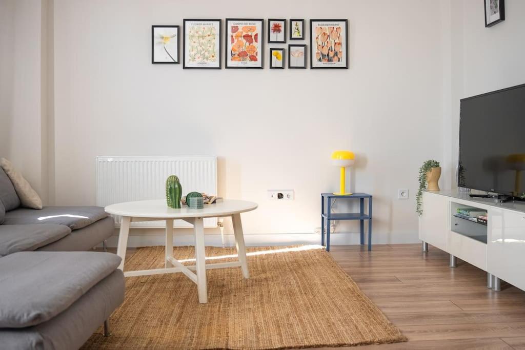 Cozy Flat In Kadikoey 2br New Hou Apartment *