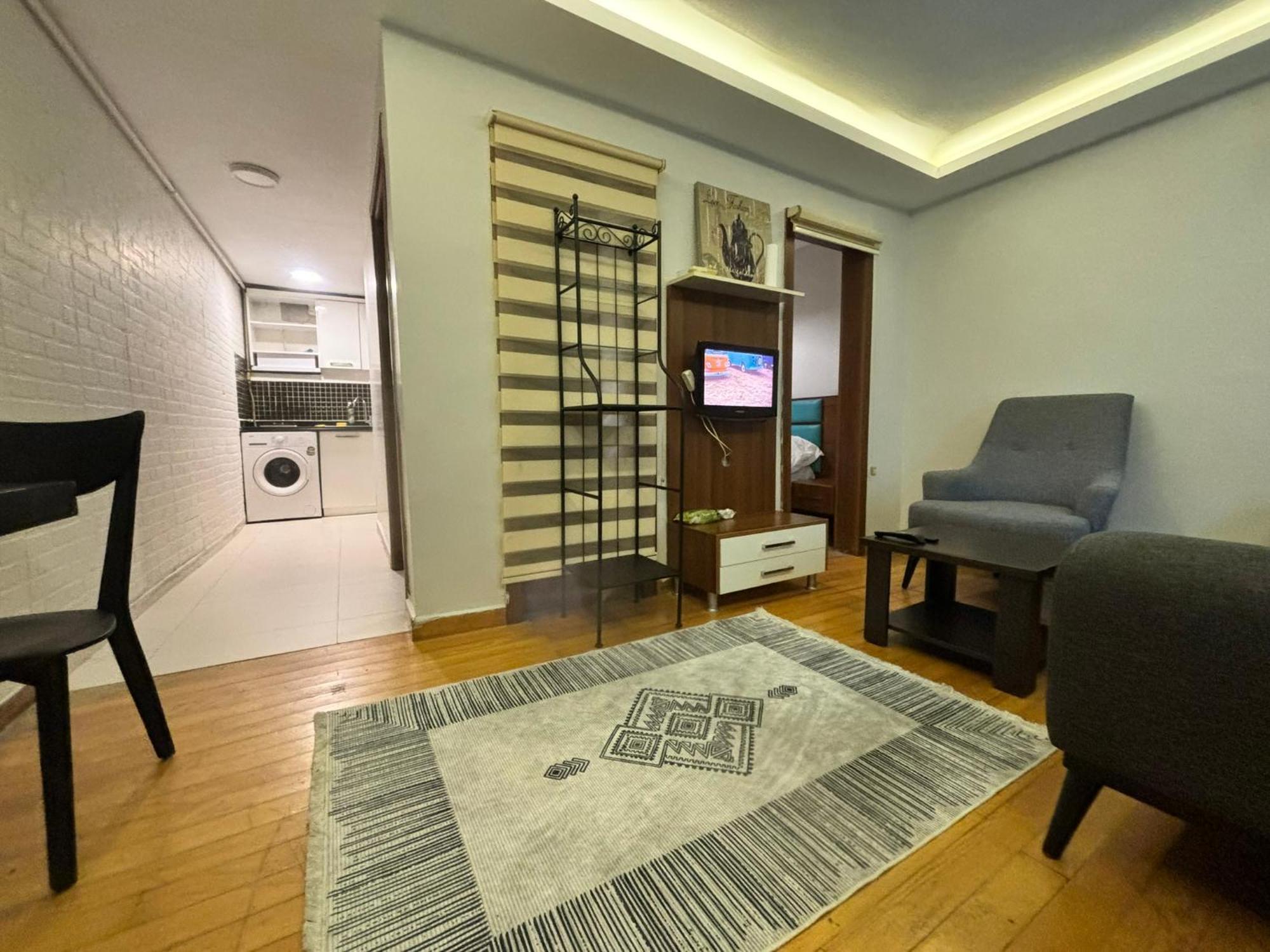 Cozy Garden-level Near Taksim Istanbul