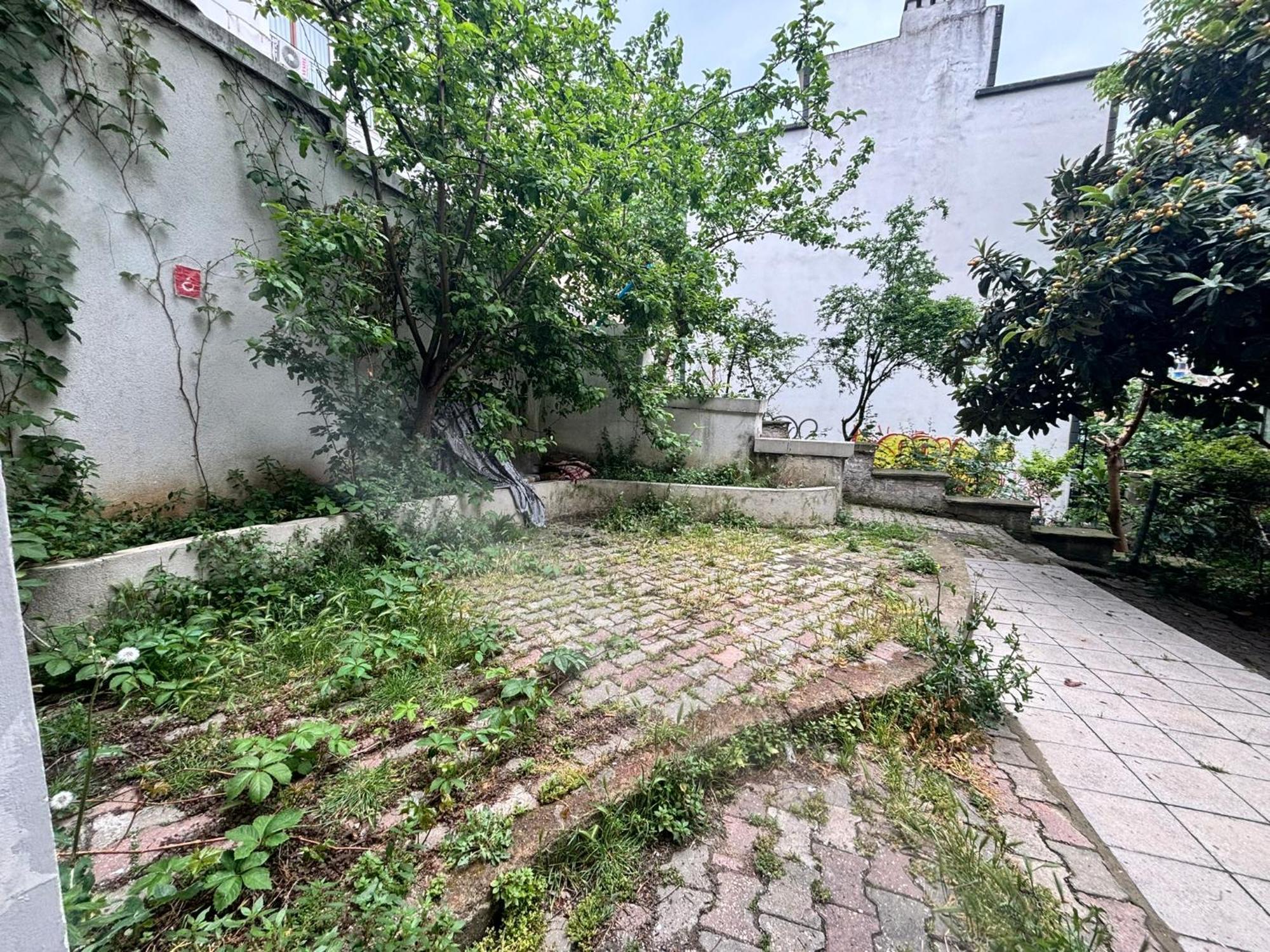 Cozy Garden-level Near Taksim
