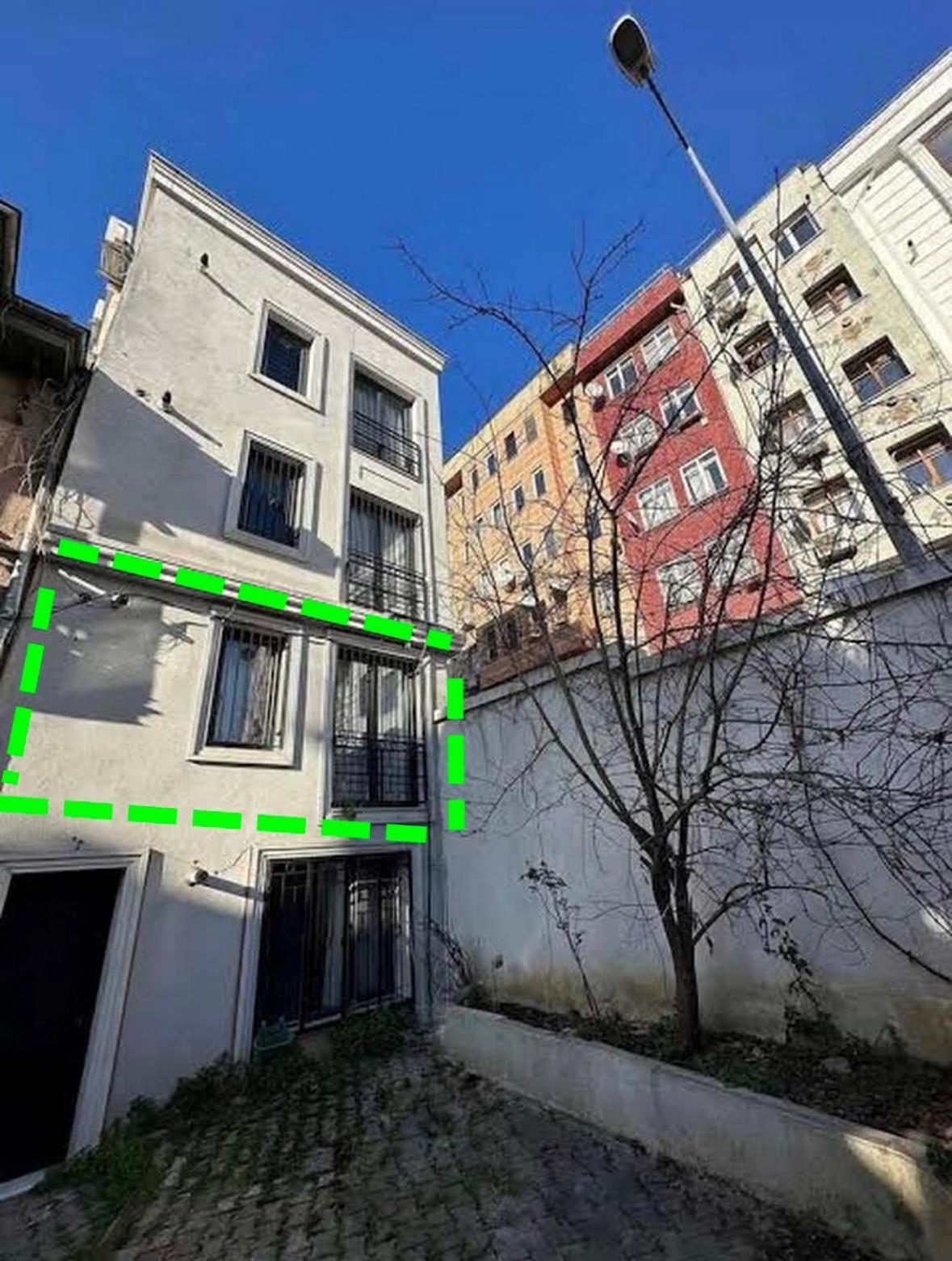 Apartment Charming Semi-basement Steps From Taksim Square No 1