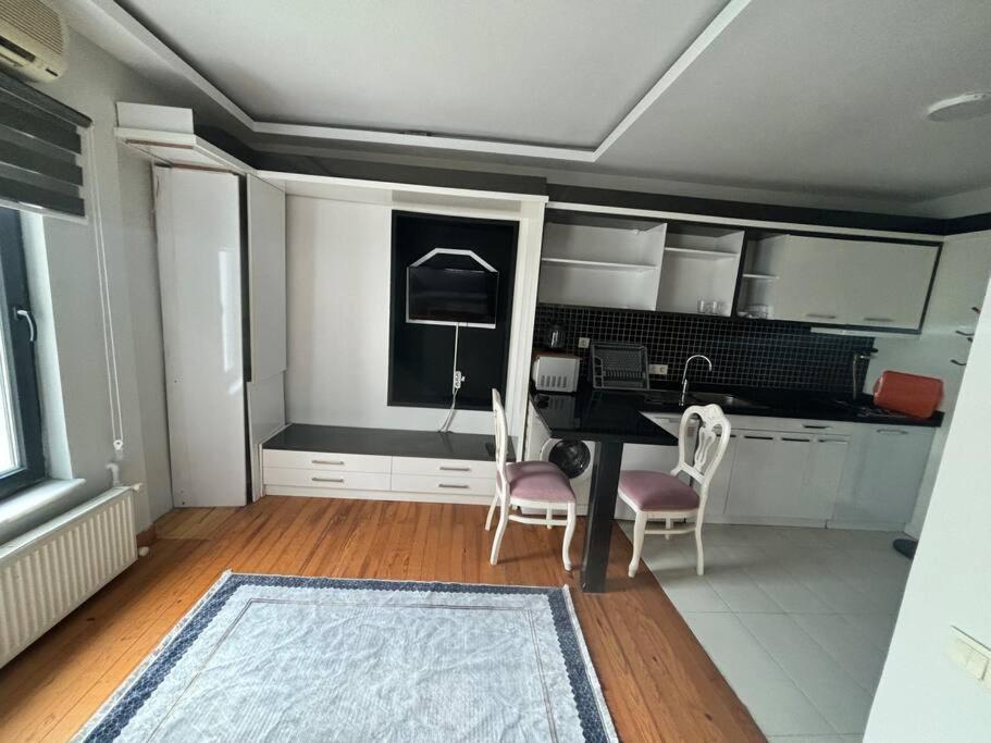 Spacious And Cozy Flat Near Taksim Square No3 *