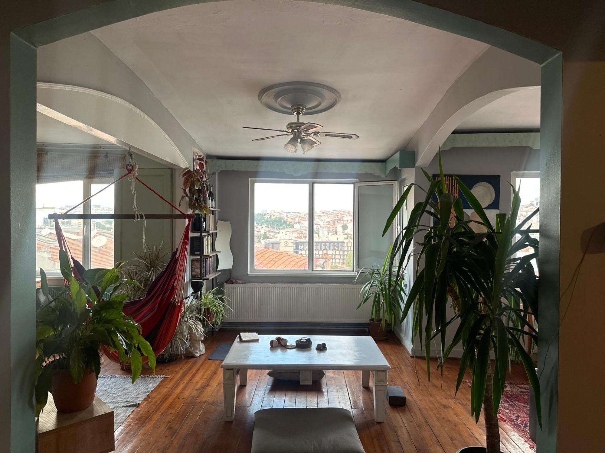 Cozy Flat In Taksim Apartment *