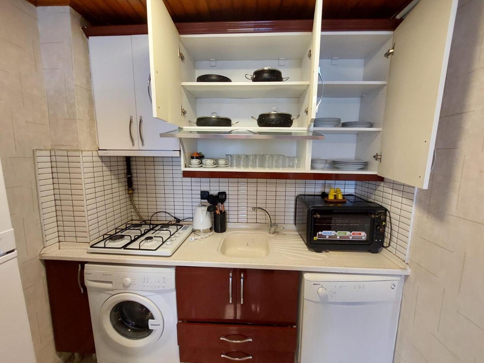 Findikzade Seaside Flats In Lively Fatih Area Very Near Metro And Tourist Sights *