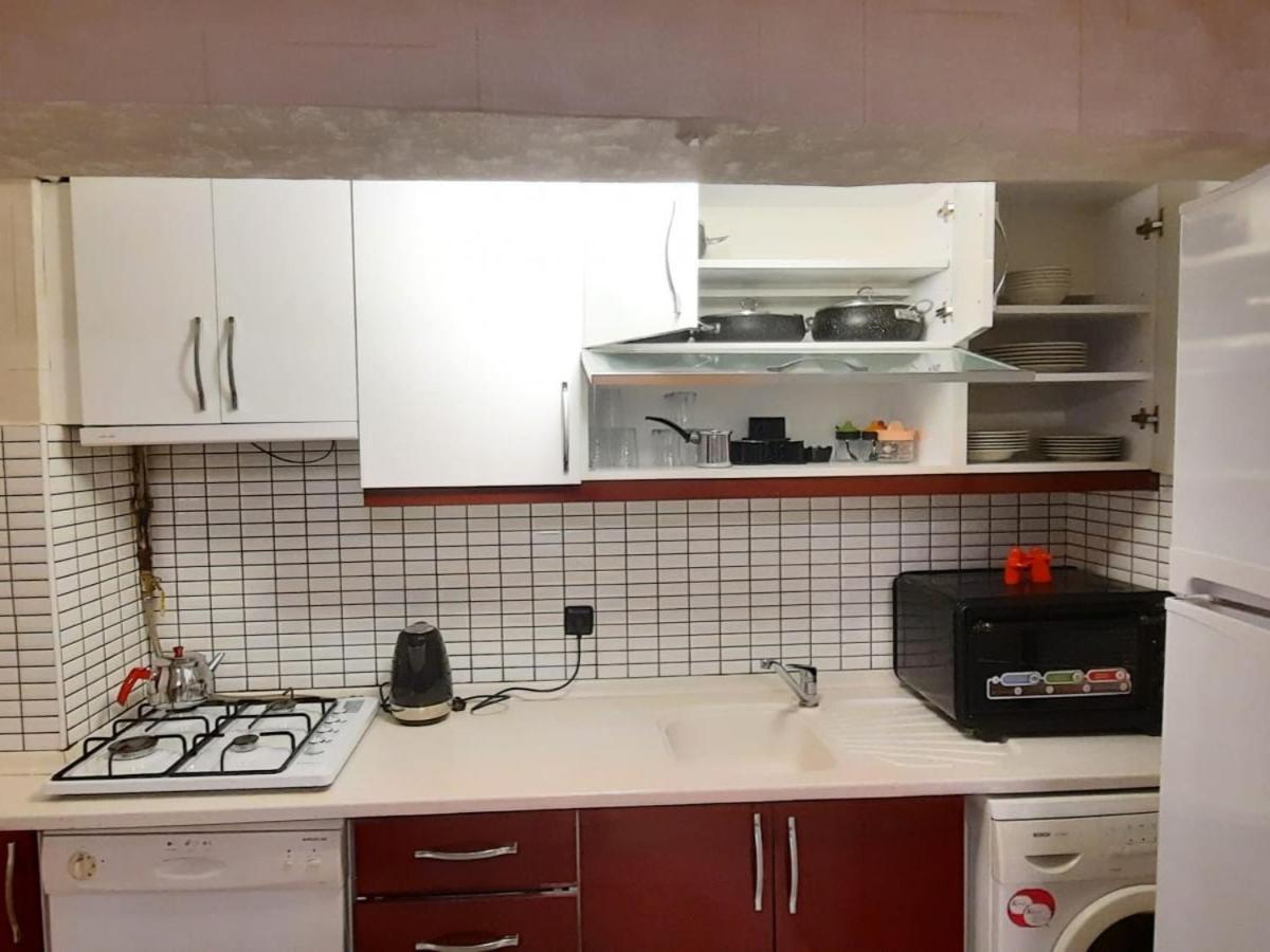 Findikzade Seaside Flats In Lively Fatih Area Very Near Metro And Tourist Sights