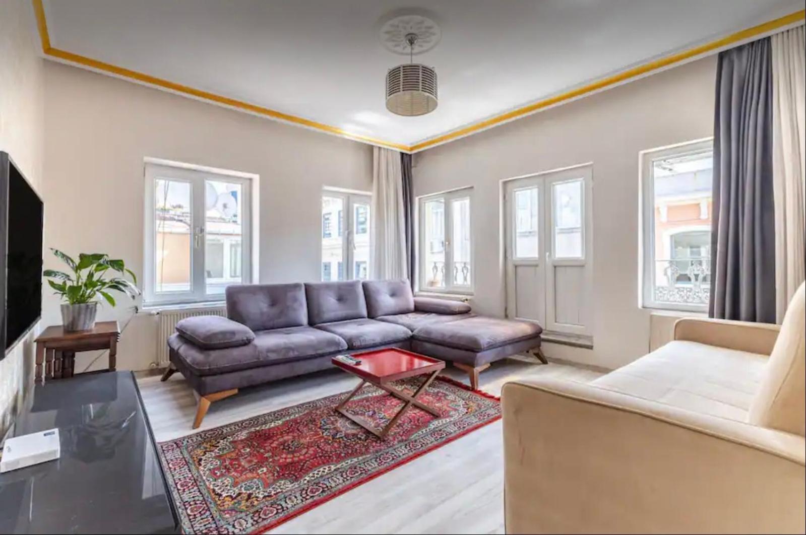 Melissa Cozy Balcony Daire