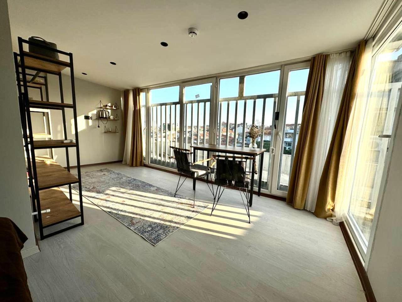 Apartment Double With A Big Balcony And View 51 Istanbul