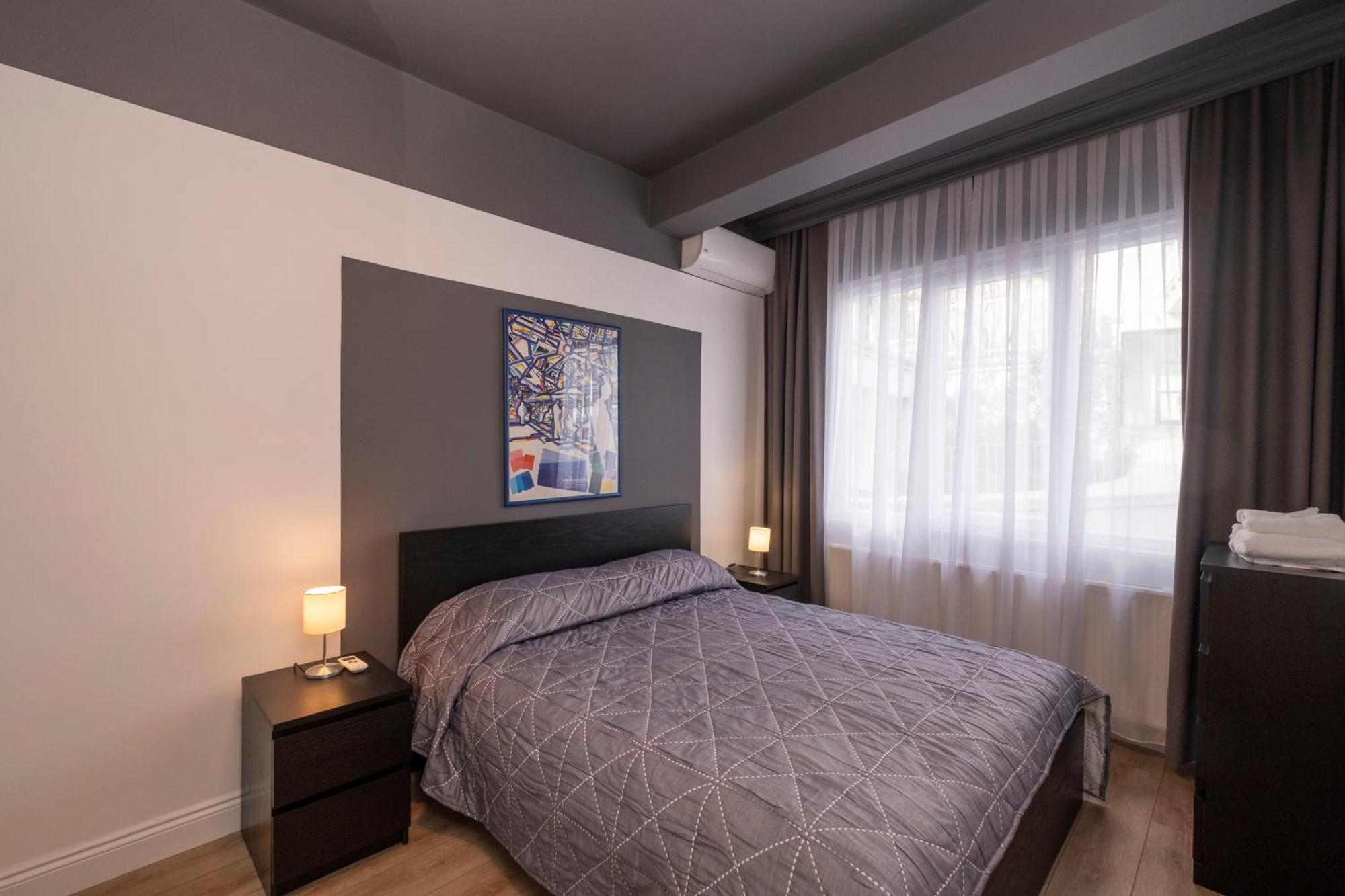 Hip Waterfront With A Striking View *