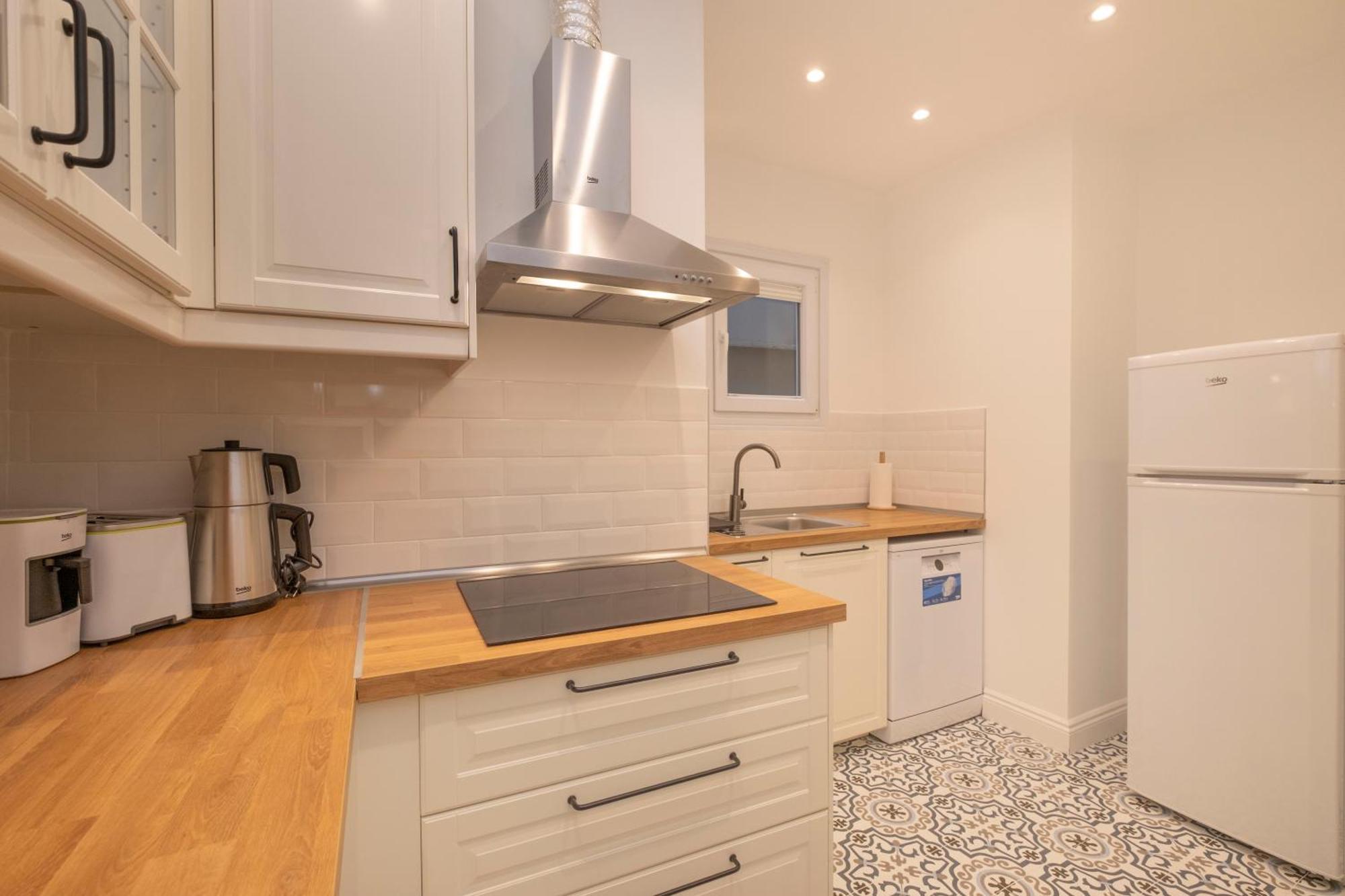 Daire Hip Waterfront With A Striking View *