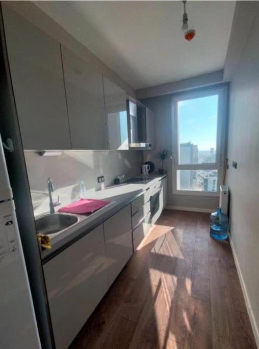 33 Floor Cozy 2 Bedroom With Balcony Gym Pool Apartment Istanbul