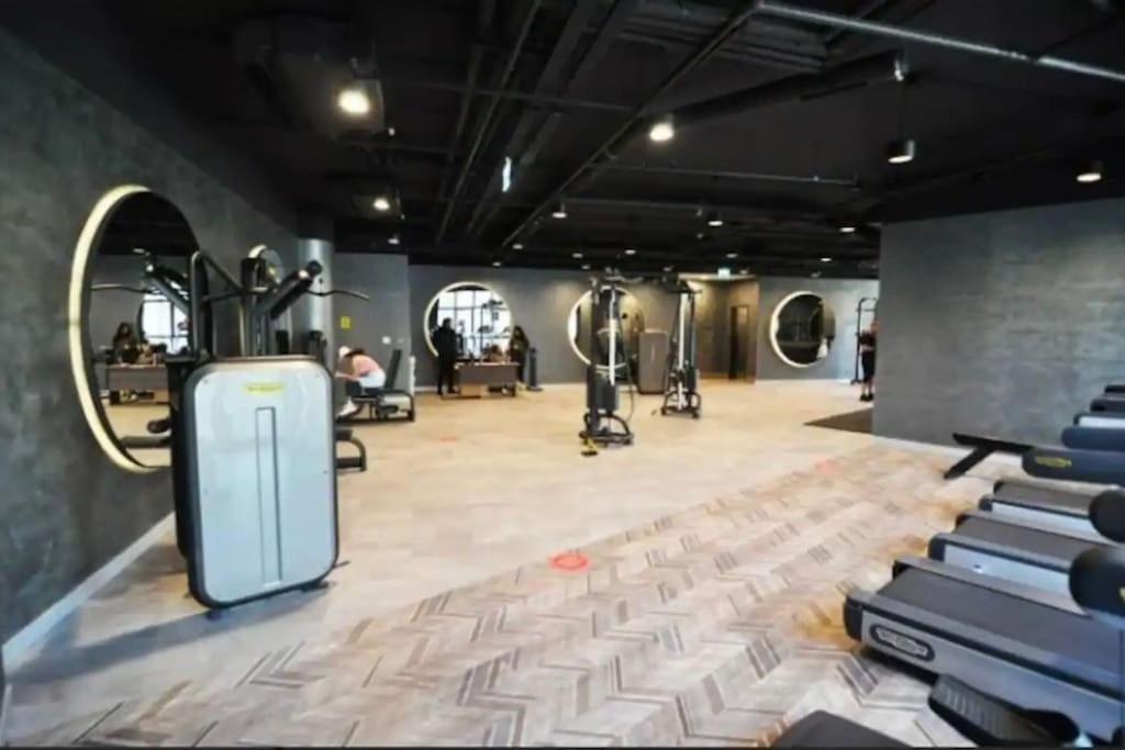 Luxury With Gym And Pool Floor40 Apartment