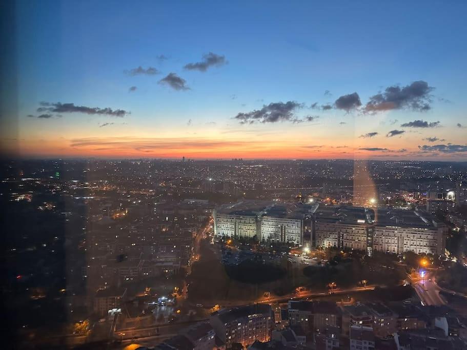 Lavish 40 Floor Skyviwe Ist