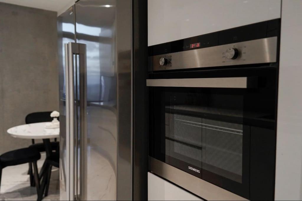 Lavish 40 Floor Skyviwe Ist