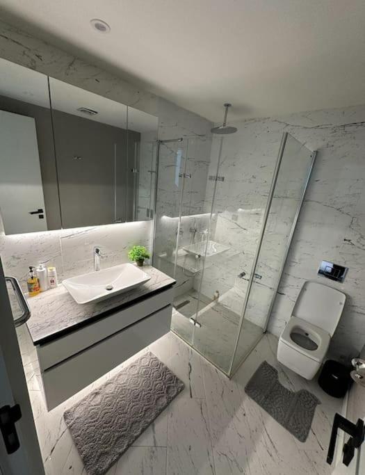 Stylish In Heart Of Sisli Floor 40