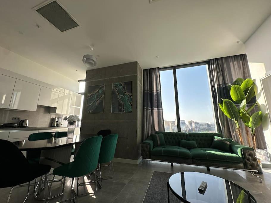 Elegant 2 Bedroom Sinpas Queen Gym Pools Istanbul