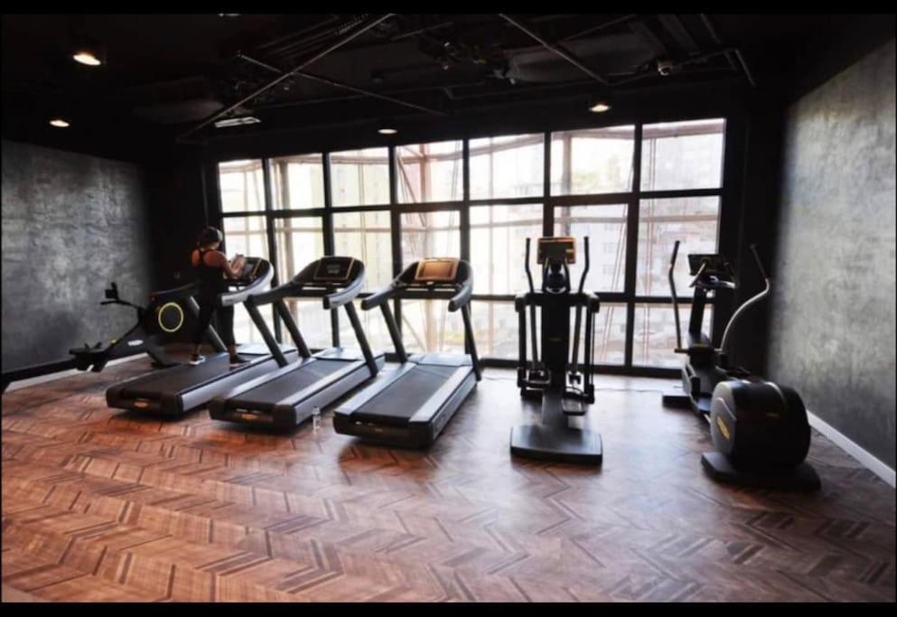 Apartment Elegant 2 Bedroom Sinpas Queen Gym Pools Istanbul