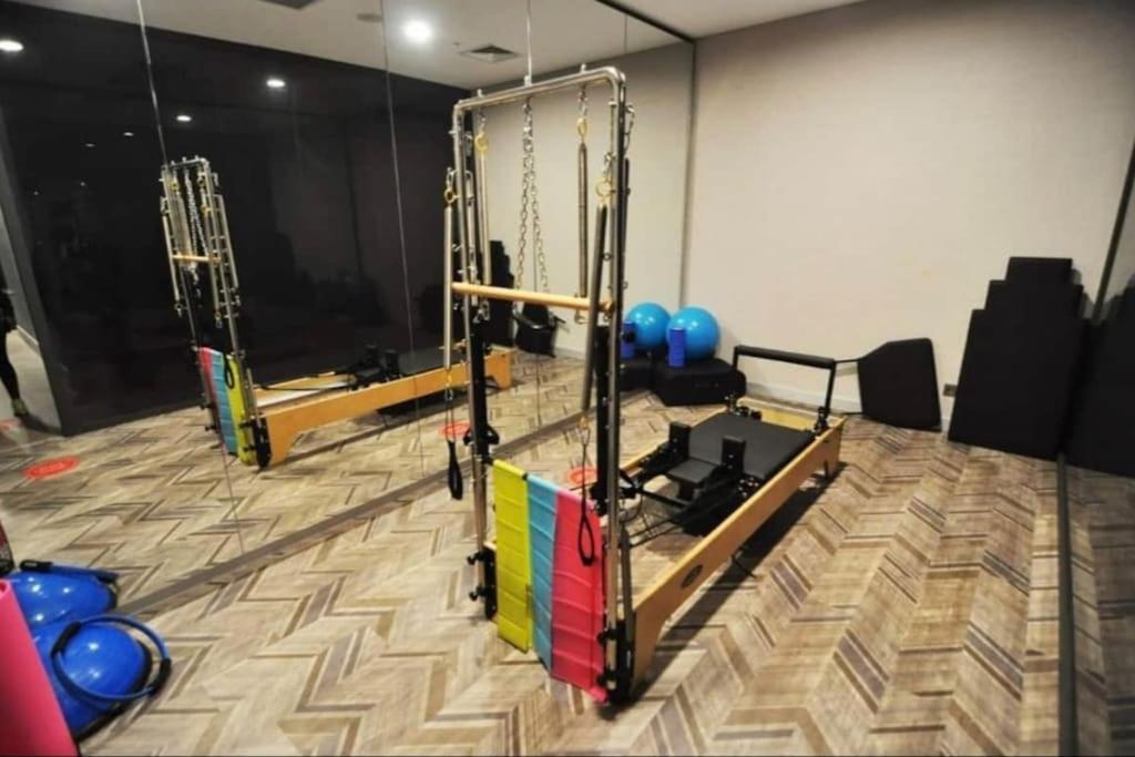 Apartment Elegant 2 Bedroom Sinpas Queen Gym Pools *