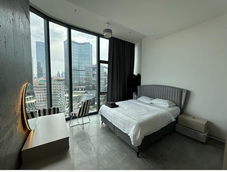 Elegant 2 Bedroom Sinpas Queen Gym Pools *