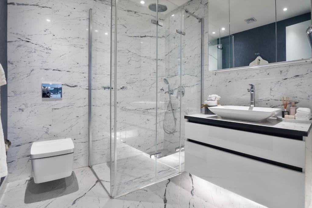 Apartment Elegant 2 Bedroom Sinpas Queen Gym Pools *