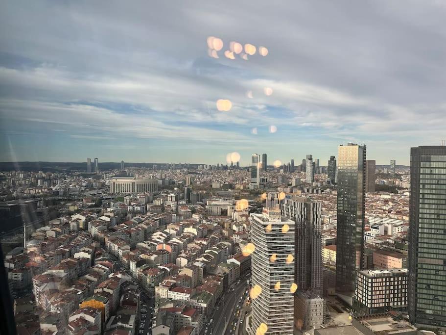 Enjoy Luxury 46 Floor Gym Apartment Istanbul