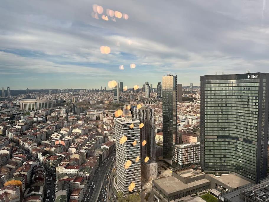 Enjoy Luxury 46 Floor Gym Apartment *