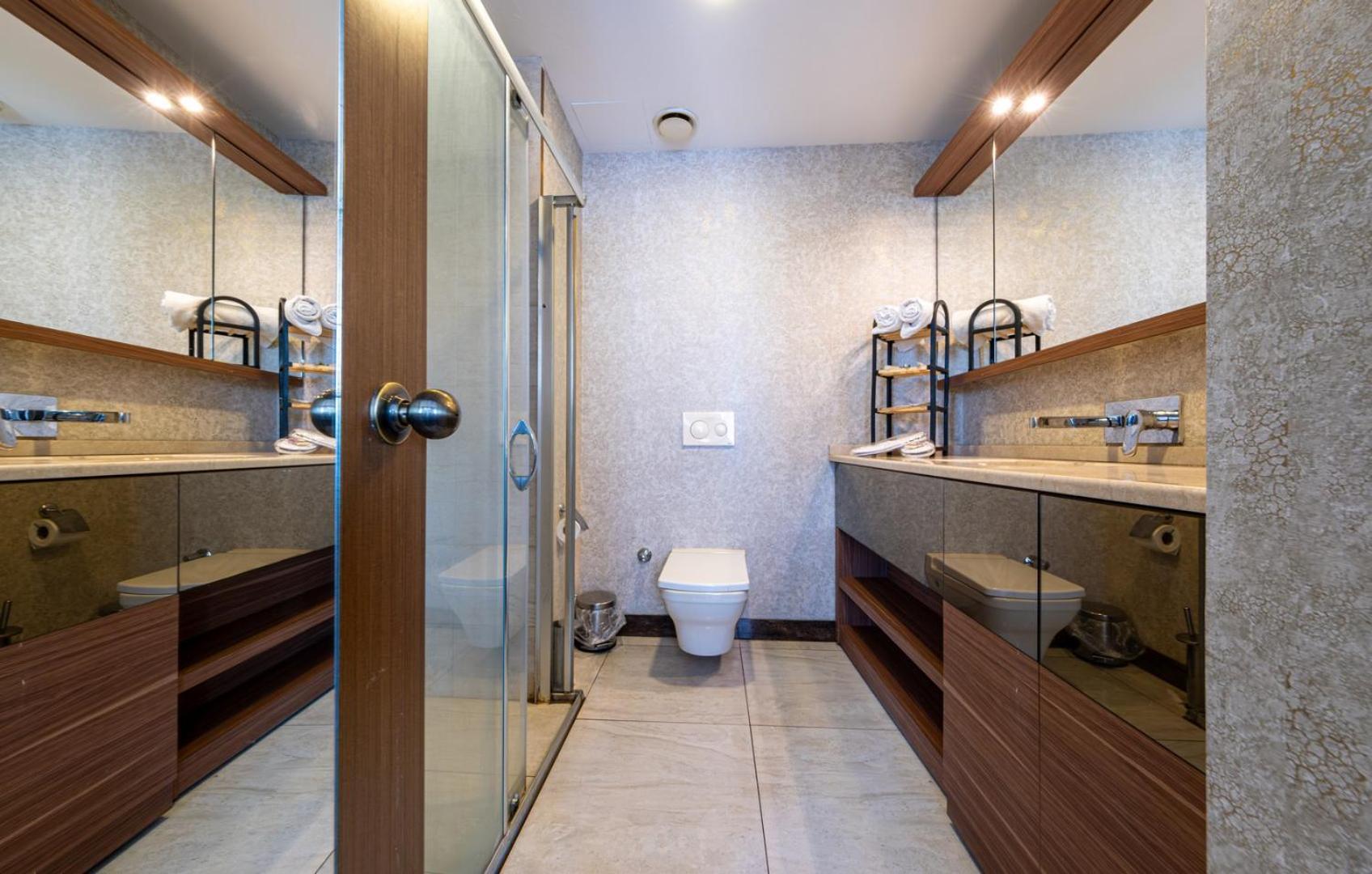 Elit Hotel 3*