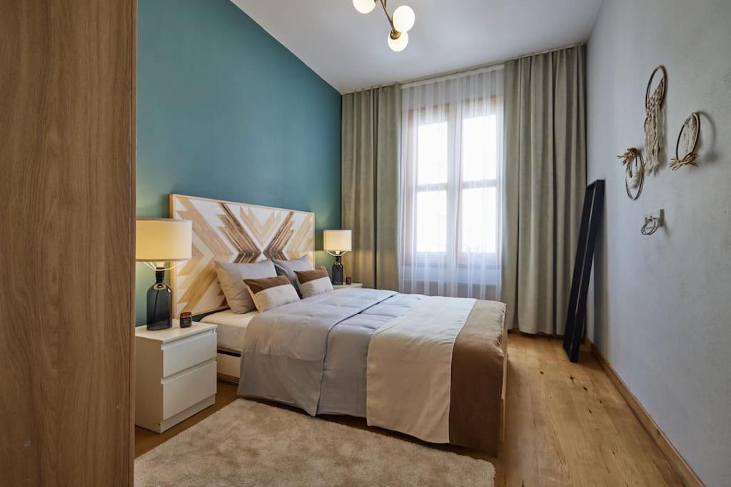 Fabulous 2br 3ac 2 Min To Metro - Baysungur D4 Apartment Istanbul