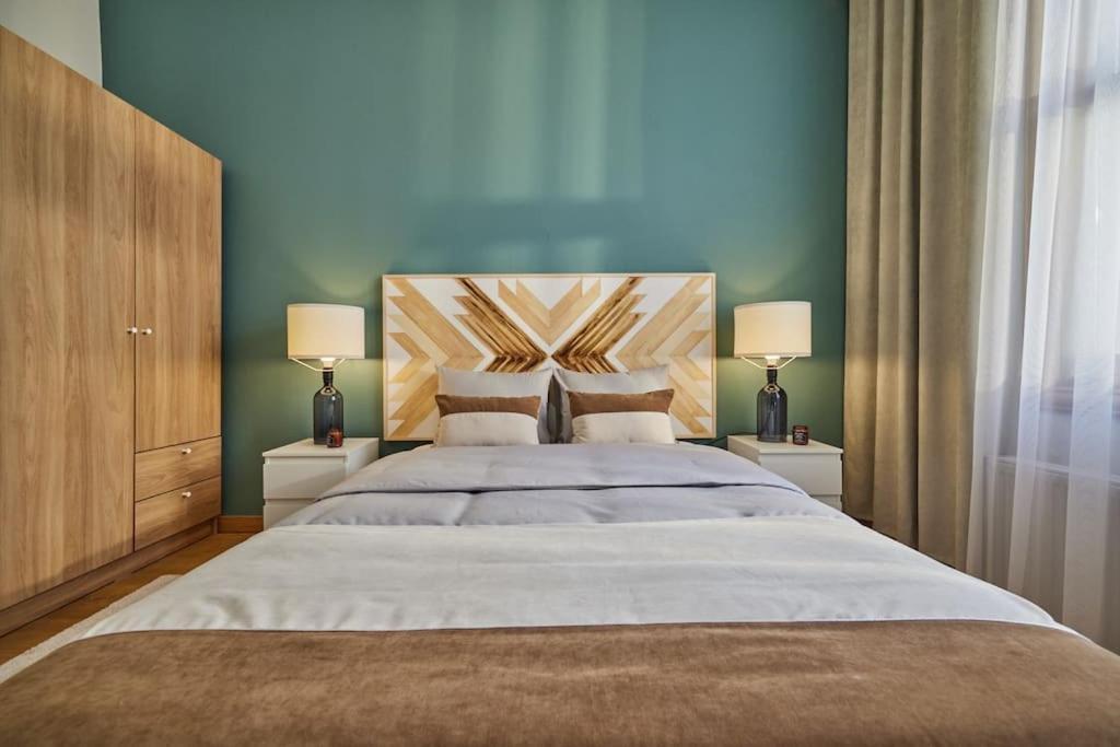 Fabulous 2br 3ac 2 Min To Metro - Baysungur D4 Istanbul