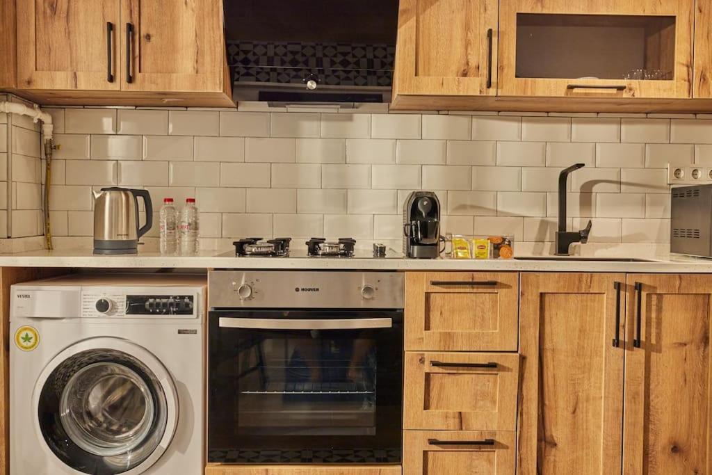 Apartment Hidden Gem 2 Min To Metro - Baysungur D1 *