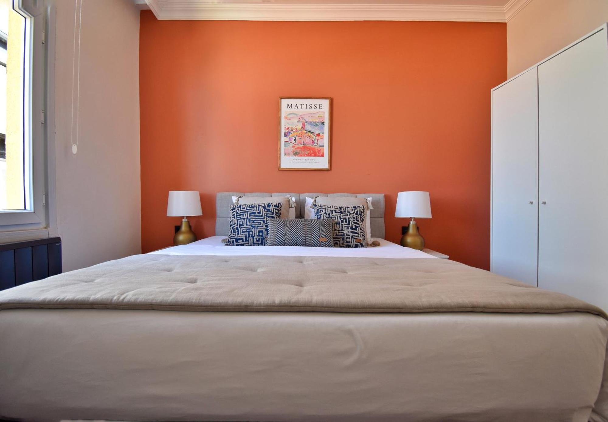 Apartment Cozy Renovated 3br Near Taksim- Santur D10 *