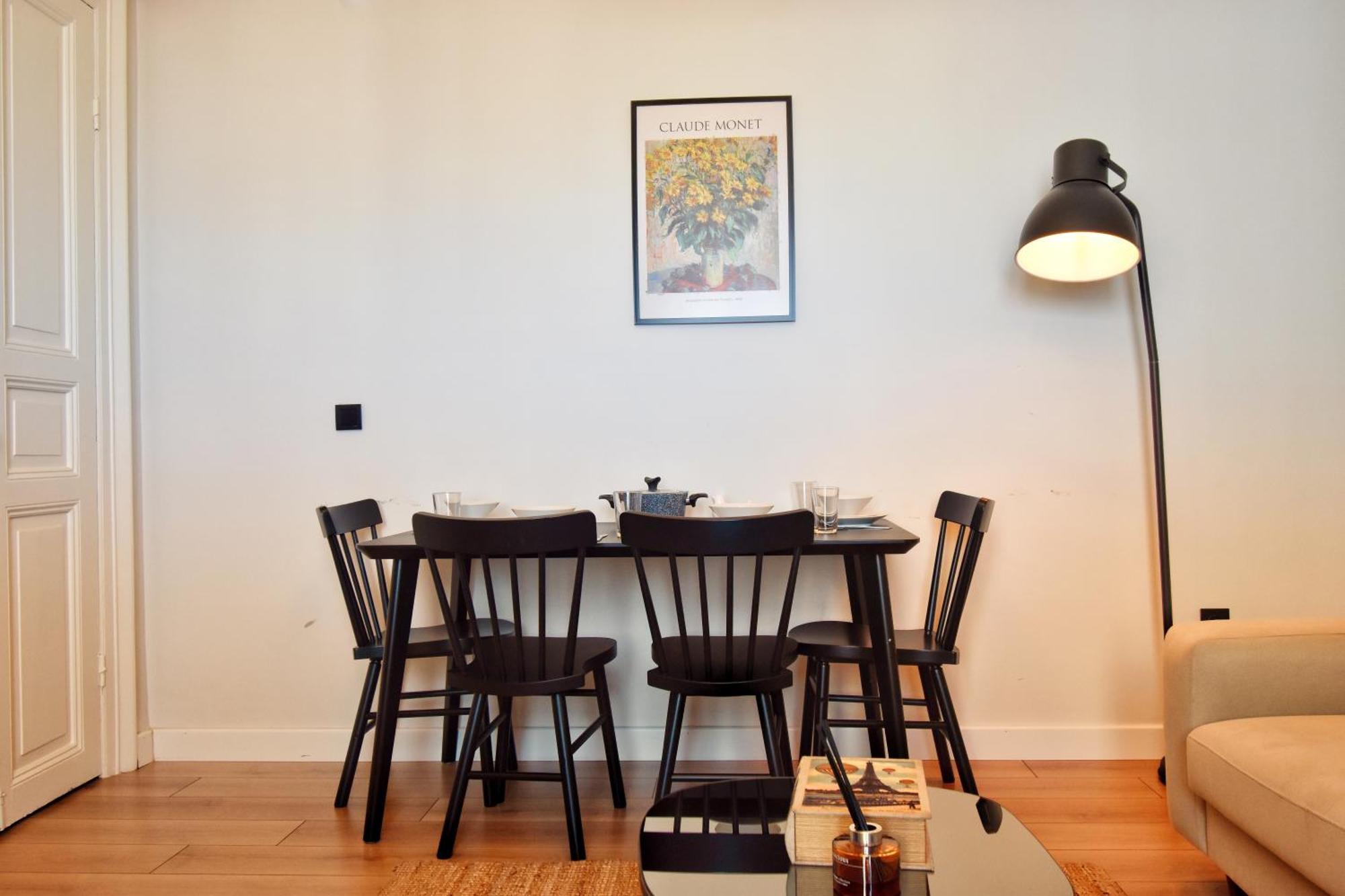 Cozy Renovated 3br Near Taksim- Santur D10 Apartment
