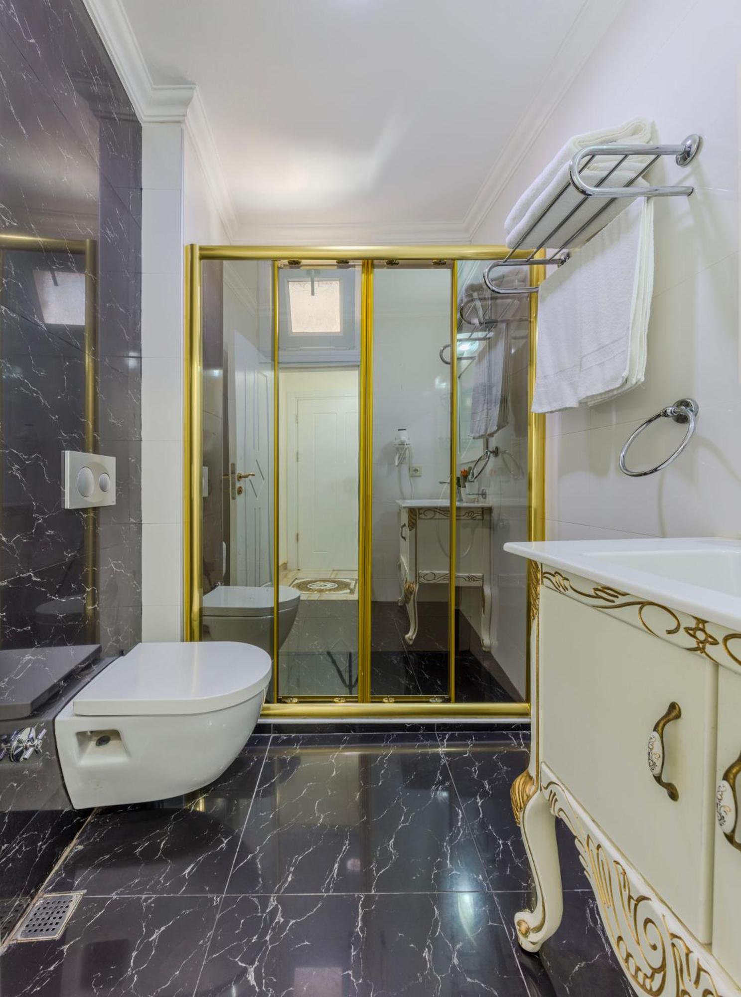 Aparthotel Lemis 3*